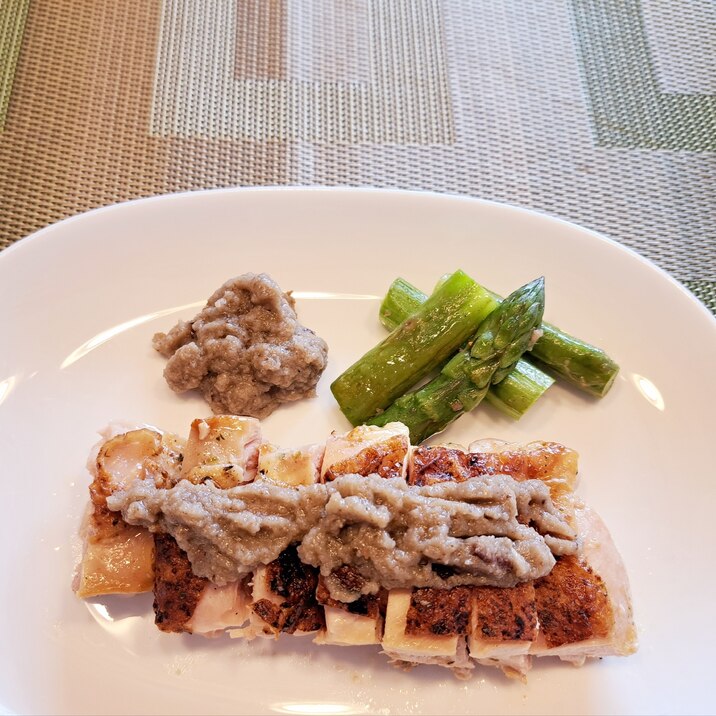 鶏もも肉でハーブチキン きのこアンチョビーソース